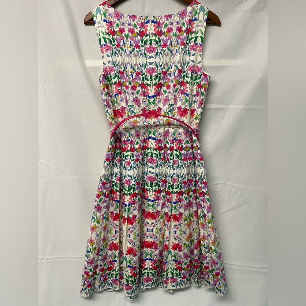 Talbots Floral Kaleidoscope Print Dress With Belt Size 8 - Picture 4 of 7